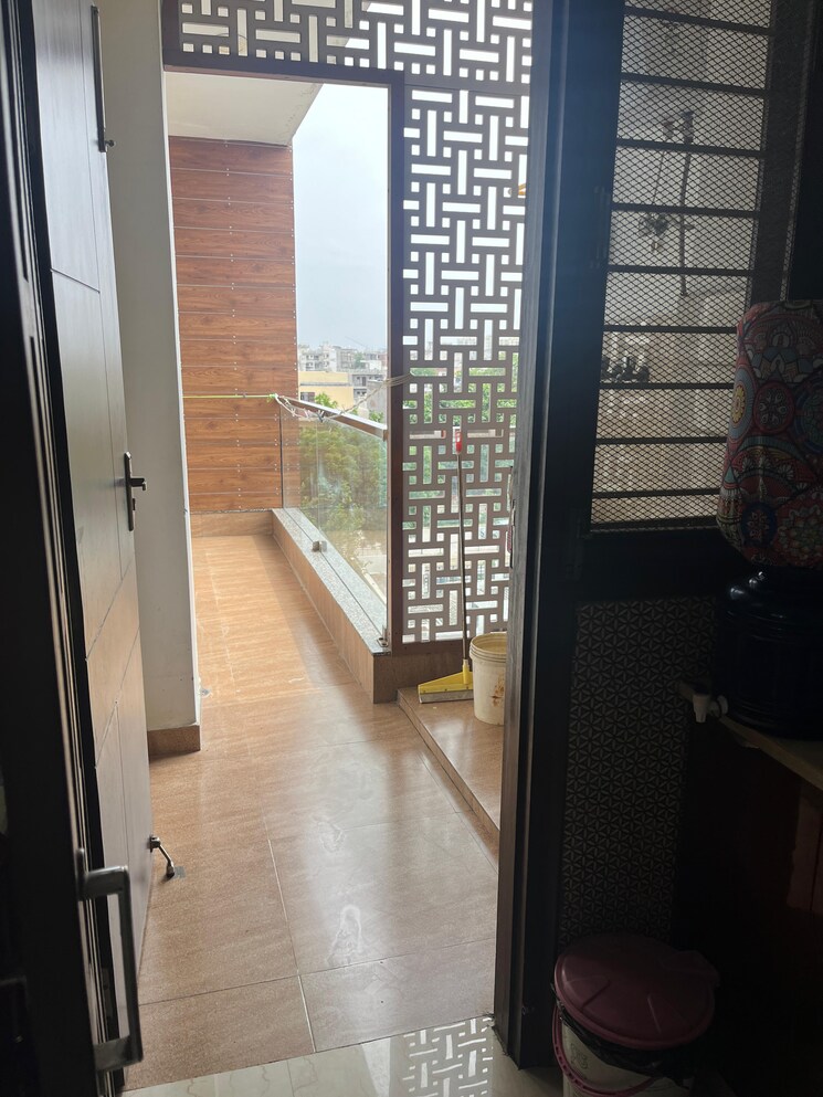 Balcony, pioneer-park-presidia 5 Bedroom 4937 Sq.Ft. Apartment In Sector 62 Gurgaon 9059423