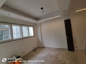 Room in 3 BHK Builder Floor at Saket – for Sale