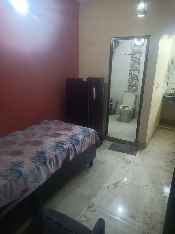 Bedroom, south delhi 1 RK 450 Sq.Ft. Independent House In South Delhi Delhi 9059442