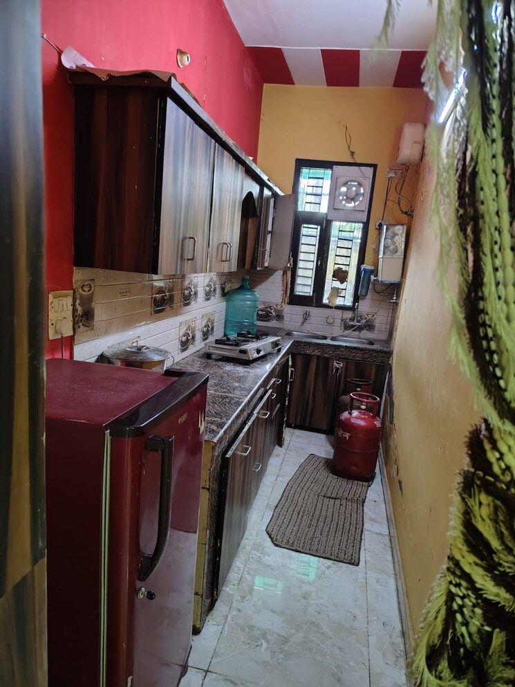 Kitchen, prem-apartment 2 Bedroom 100 Sq.Ft. Builder Floor In Pir Machalla Zirakpur 9059461