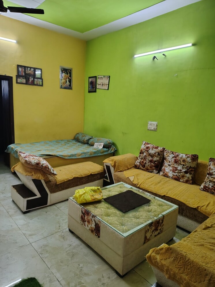 Living Room, prem-apartment 2 Bedroom 100 Sq.Ft. Builder Floor In Pir Machalla Zirakpur 9059461