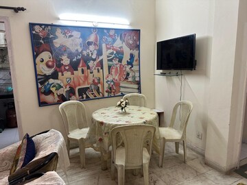 Team Area in 4 BHK Apartment at DLF Park Place, Sector 54 – for Sale