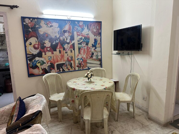 Team Area, dlf-park-place 4 Bedroom 2700 Sq.Ft. Apartment In Sector 54 Gurgaon 9059492