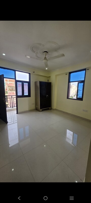 Room in 2 BHK Builder Floor at Saket – for Rent
