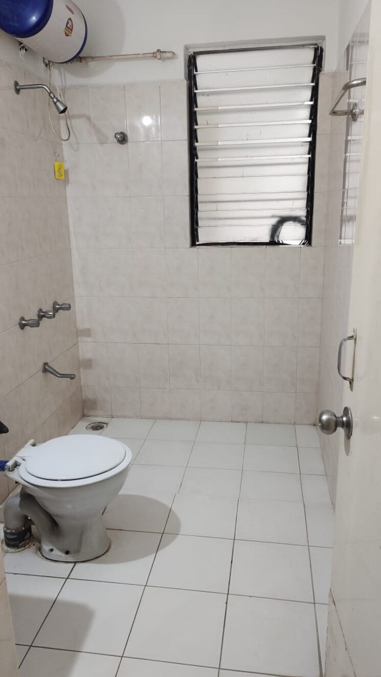 Bathroom, landmark-garden 2 Bedroom 1254 Sq.Ft. Apartment In Kalyani Nagar Pune 9059537