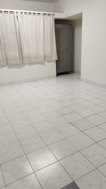 Room in 2 BHK Apartment at Landmark Garden, Kalyani Nagar – for Rent