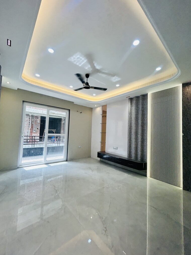 Room, tdi-the-retreat 4 Bedroom 360 Sq.Yd. Builder Floor In Sector 89 Faridabad 9059550