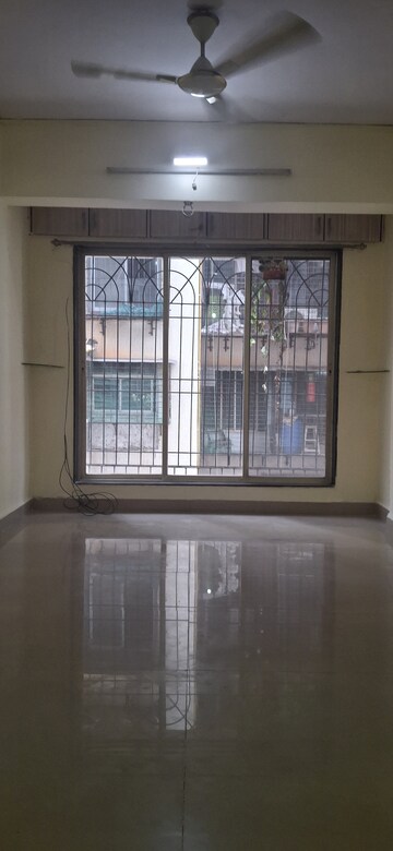 Master Bedroom in 2 BHK Apartment at Airoli Sector 8a – for Rent