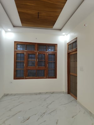Room in 3 BHK Independent House at Arsha Madhav Greens, Gomti Nagar – for Sale
