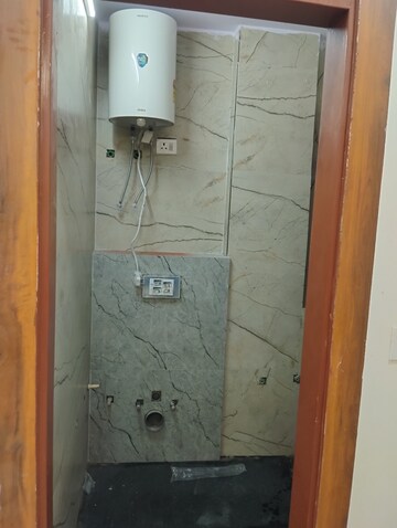 Attached Bathroom in 2 BHK Builder Floor at Vipin Garden – for Sale