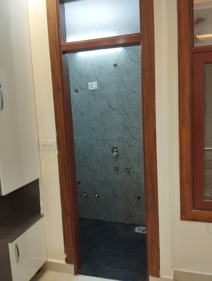 undefined, vipin garden 2 Bedroom 120 Sq.Yd. Builder Floor In Vipin Garden Delhi 9059649