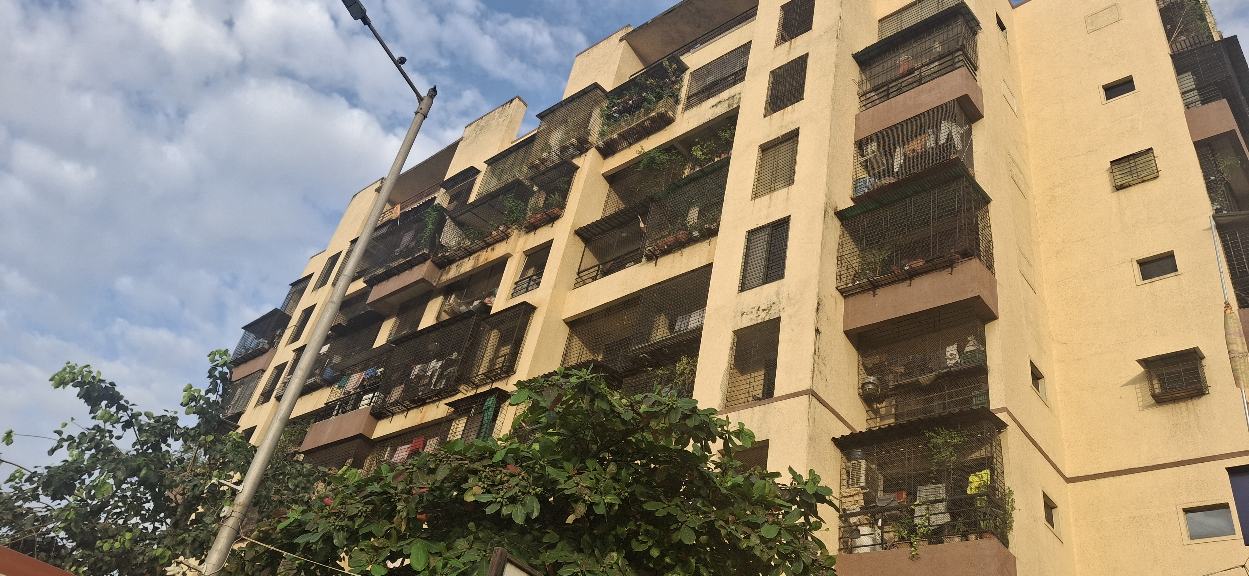 2 BHK 1050 Sq.Ft. Apartment in Bhumiraj Twin Bridge