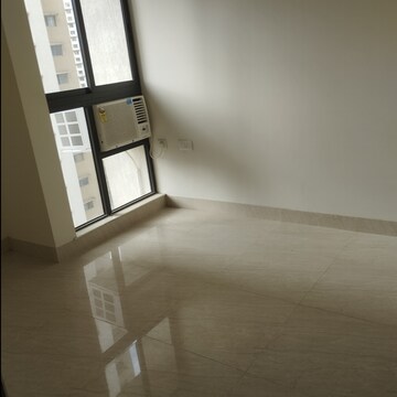 Room in 1 BHK Apartment at Lodha Quality Home Tower 5, Saket Complex – for Rent