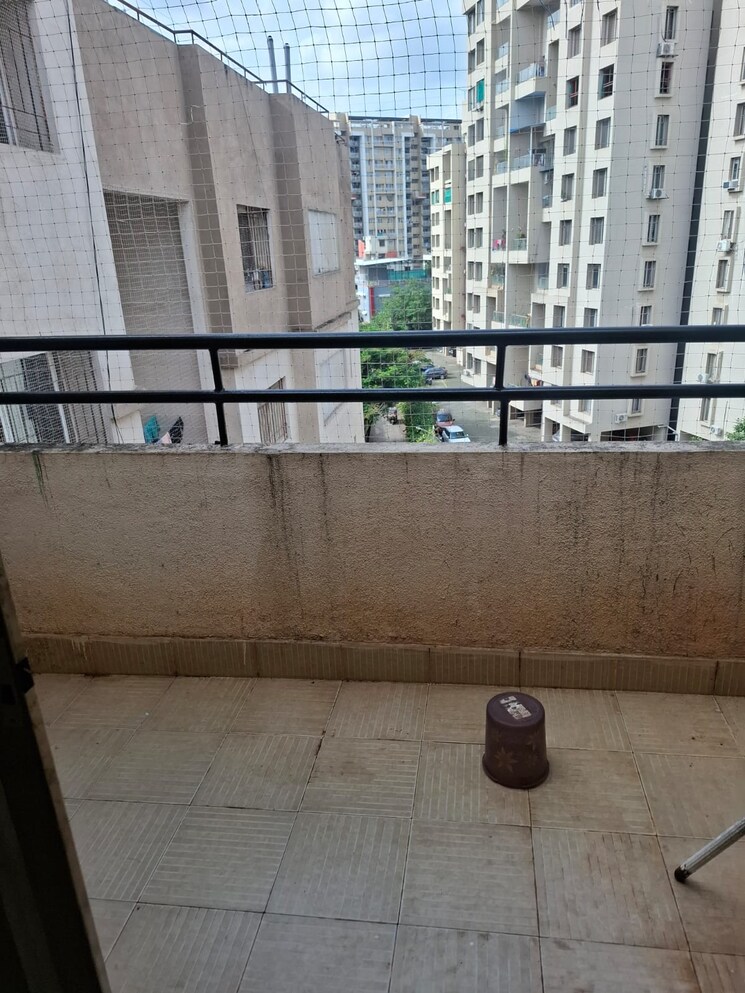 Balcony, b-u-bhandari-everglade 2 Bedroom 984 Sq.Ft. Apartment In Kharadi Pune 9059748