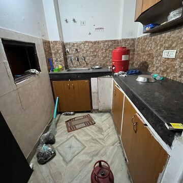 Team Area in 1 BHK Builder Floor at Saket – for Rent