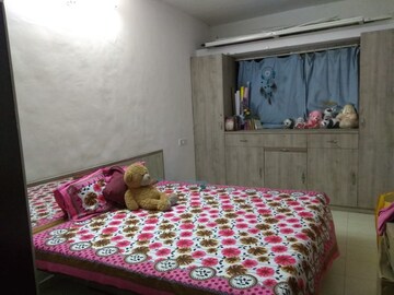 Bedroom in 2 BHK Apartment at Shrinath Apartment, Warje – for Rent