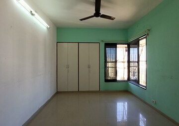 Room in 3 BHK Apartment at Green Acres Apartment, Waghbil – for Sale