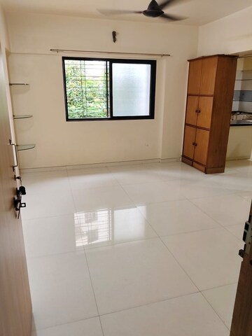 Room in 2 BHK Apartment at Bhosle Paradise, Bhosale Nagar – for Rent