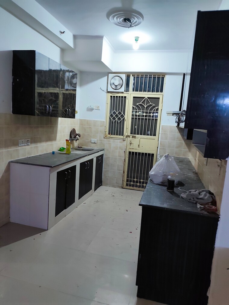 Kitchen, gardenia-glory 3 Bedroom 1350 Sq.Ft. Apartment In Sector 46 Noida 9059833