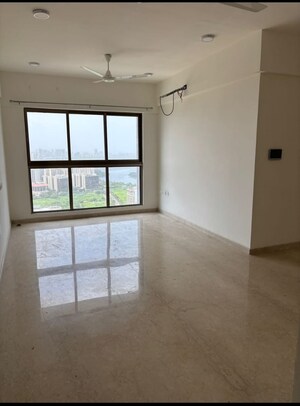 Room in 4 BHK Apartment at Raiaskaran Parthenon, Andheri West – for Sale
