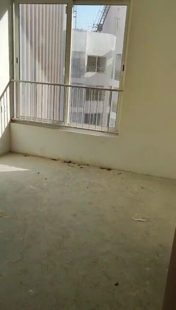 Room in 2 BHK Apartment at Shapoorji Pallonji Joyville Phase 2, Sector 102 – for Rent
