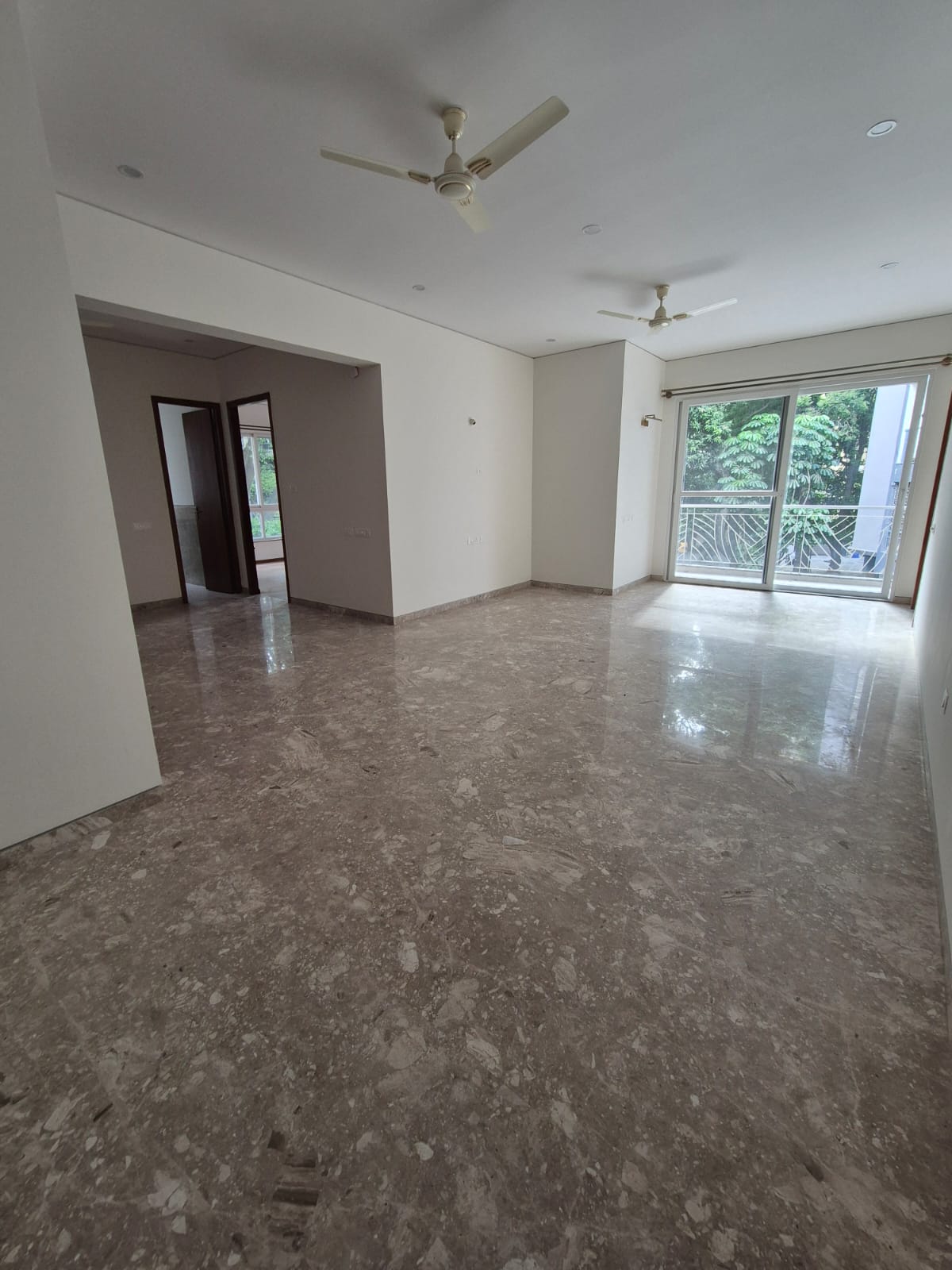 4 BHK + Servant Room Apartment For Sale in Norris 