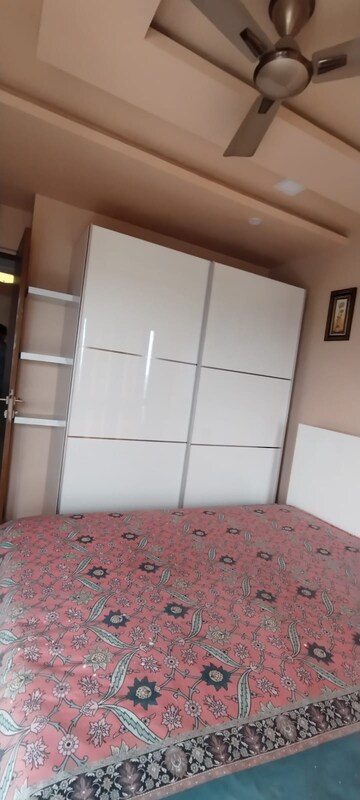 Room in 1 BHK Apartment at Kanakia Rainforest, Andheri East – for Rent