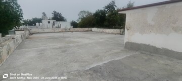 Parking in 3 BHK Builder Floor at Sainik Farm – for Rent