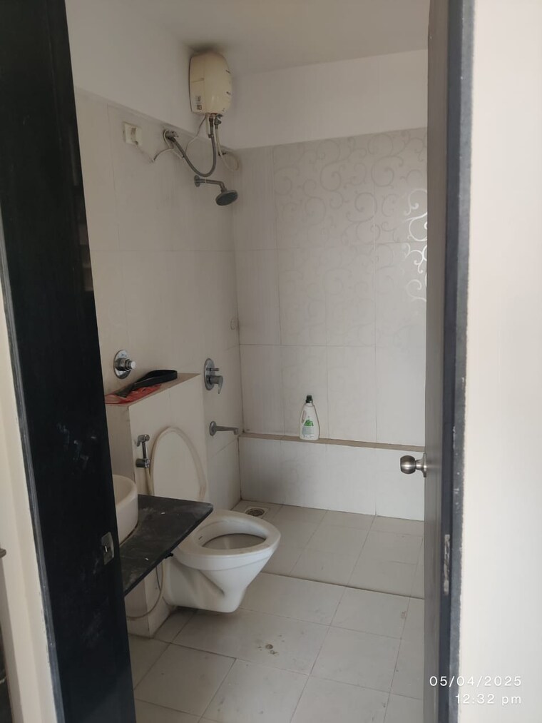 Bathroom, kolte-patil-tuscan-estate 3 Bedroom 1600 Sq.Ft. Apartment In Kharadi Pune 9059900
