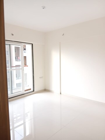 Room in 2 BHK Apartment at Kohinoor Presidentia, Sopan Baug – for Rent