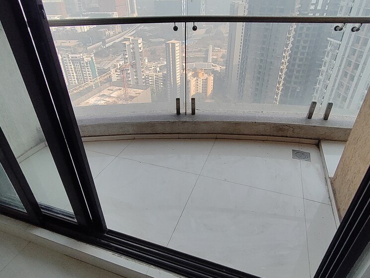 Bathroom, sunteck-city-avenue-1 2 Bedroom 921 Sq.Ft. Apartment In Goregaon West Mumbai 9059982