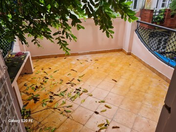 Balcony in 4 BHK Builder Floor at DLF Pink Town House, Dlf City Phase 3 – for Rent