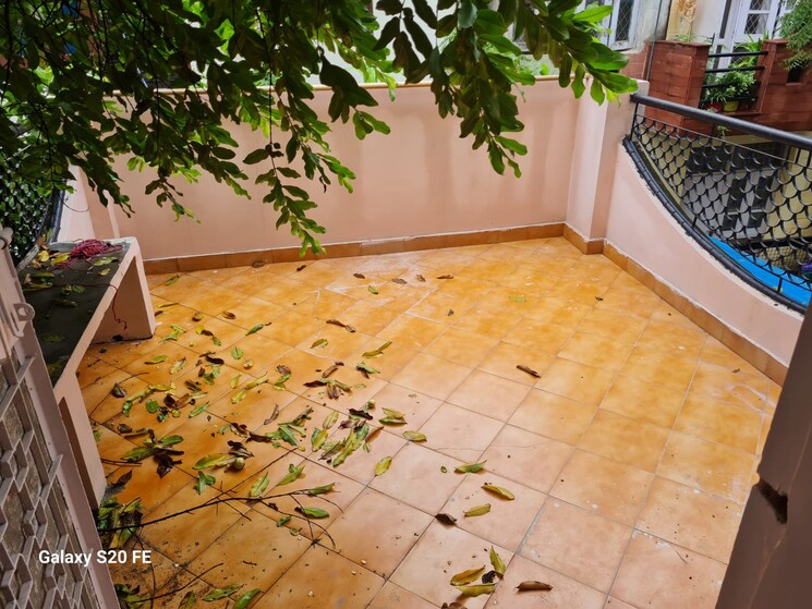 Balcony, dlf-pink-town-house 4 Bedroom 1800 Sq.Ft. Builder Floor In Dlf City Phase 3 Gurgaon 9059948