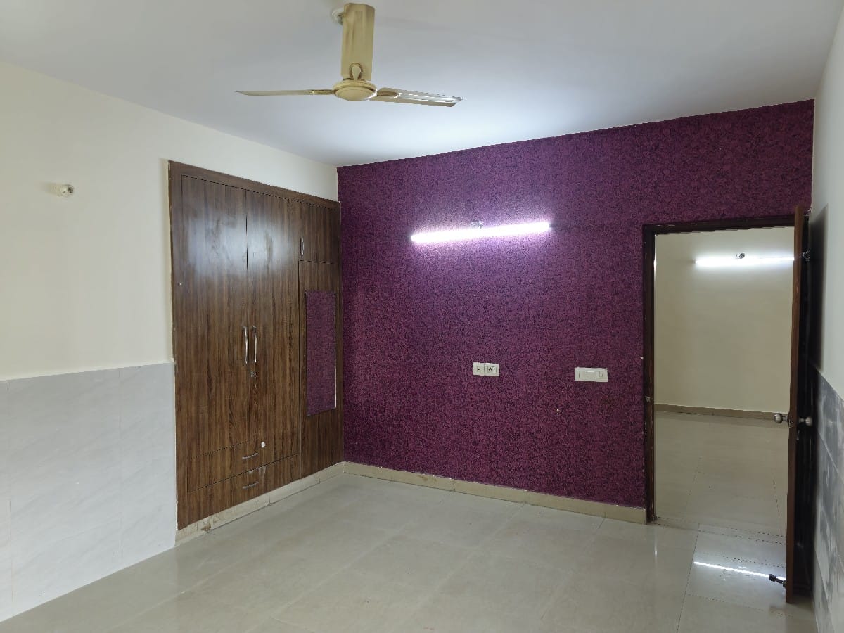 2 BHK Apartment For Rent in Omaxe Heights
