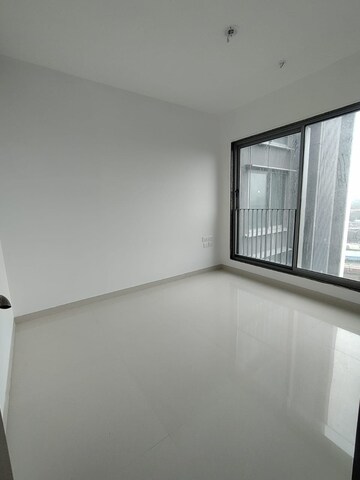 Room in 2 BHK Apartment at Sunteck City Avenue 4, Goregaon West – for Rent