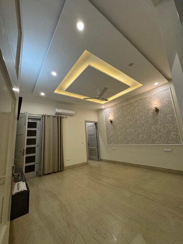 Building Lobby in 2 BHK Apartment at Shama Apartments, Sector 10 Dwarka – for Rent