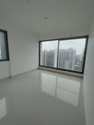Room in 2 BHK Apartment at Sunteck City Avenue 4, Goregaon West – for Rent
