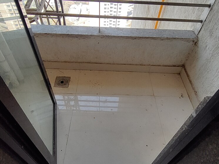 Balcony, sunteck-city-avenue-1 2 Bedroom 900 Sq.Ft. Apartment In Goregaon West Mumbai 9060015