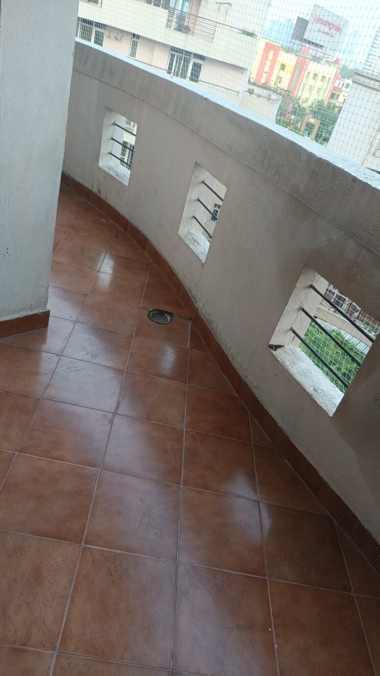 undefined, purvanchal-silver-city 2.5 Bedroom 1135 Sq.Ft. Apartment In Sector 93 Noida 9060037