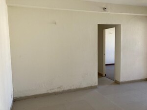 Room in 3.5 BHK Apartment at Gardenia Glory, Sector 46 – for Sale