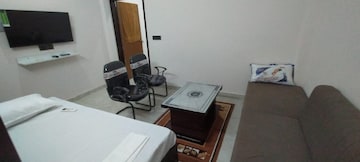 Team Area in 1 RK Builder Floor at Greenwood City, Sector 40 – for Rent