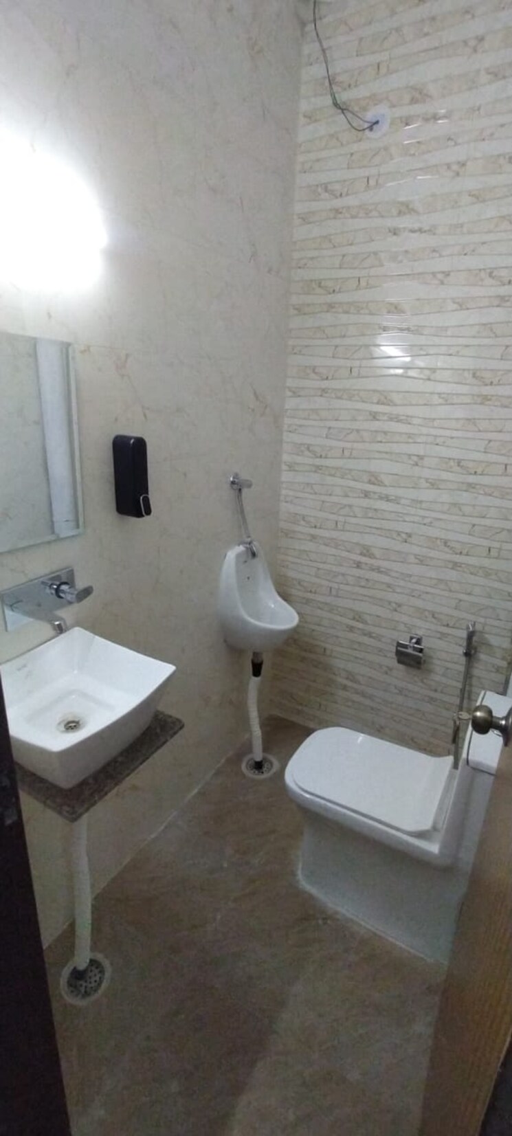 Bathroom, greenwood-city 1 RK 1200 Sq.Ft. Builder Floor In Sector 40 Gurgaon 9060091