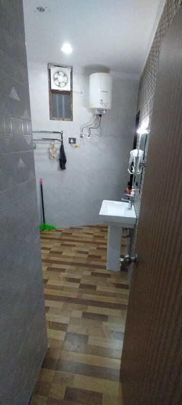 Bathroom in 1 RK Builder Floor at Greenwood City, Sector 40 – for Rent