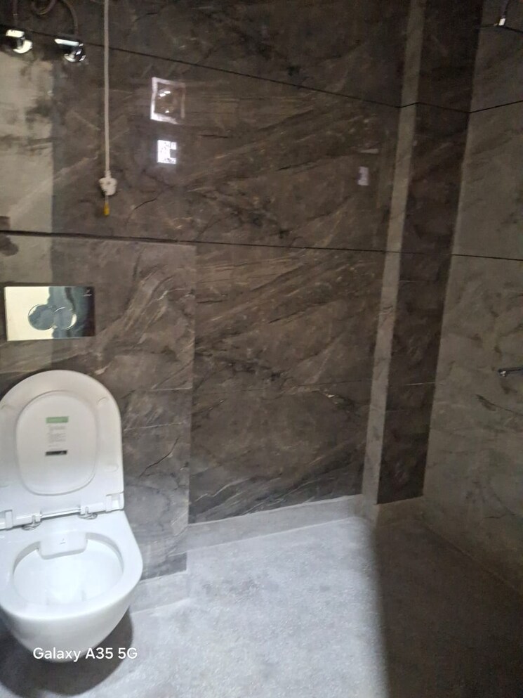 Bathroom, sector 38 Pg For Boys & Girls In Sector 38 9060103