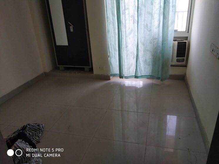 Bathroom, panchsheel-greens-ii 2 Bedroom 915 Sq.Ft. Apartment In Sector 16 Greater Noida Greater Noida 9060148