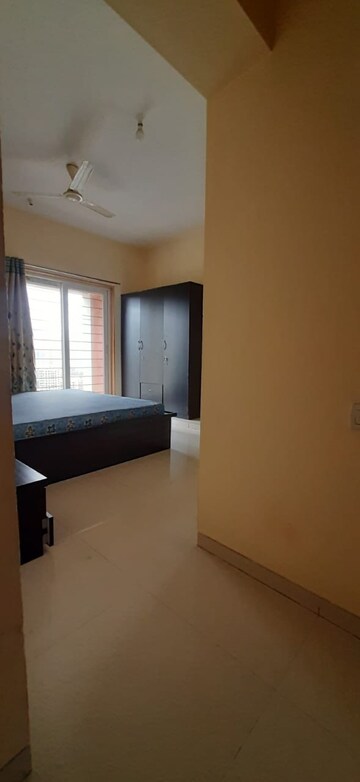 Room in 2 BHK Apartment at Pataskar Eclat, Ghodbunder Road – for Rent