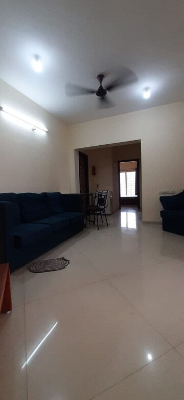 Room in 2 BHK Apartment at Pataskar Eclat, Ghodbunder Road – for Rent