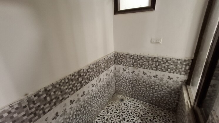 Attached Bathroom, ambala highway 3 Bedroom 1350 Sq.Ft. Builder Floor In Ambala Highway Zirakpur 9060203