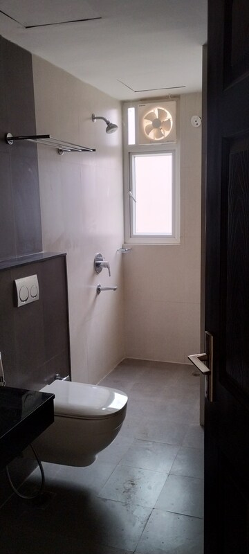  3 BHK Apartment at Wave Amore, Sector 32 – for Rent