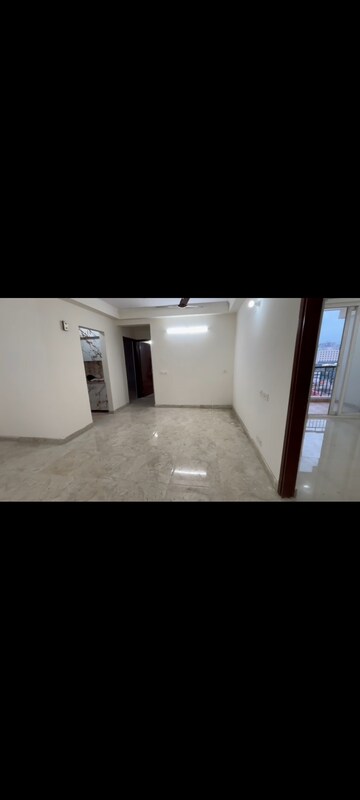 3 BHK Apartment For Rent in Amrapali Riverview, Amrapali Leisure Valley